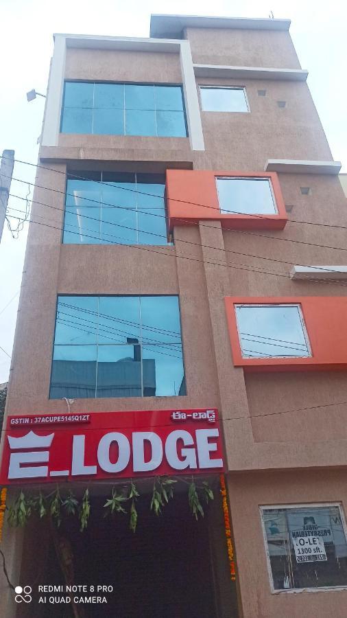 E Lodge Visakhapatnam Bagian luar foto
