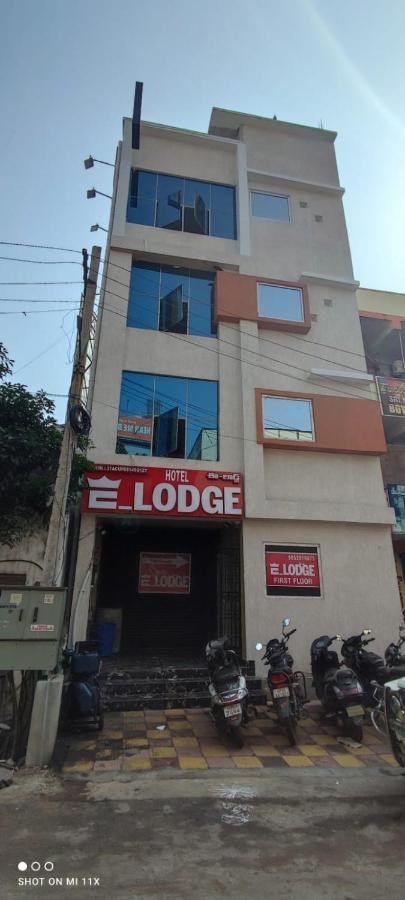 E Lodge Visakhapatnam Bagian luar foto